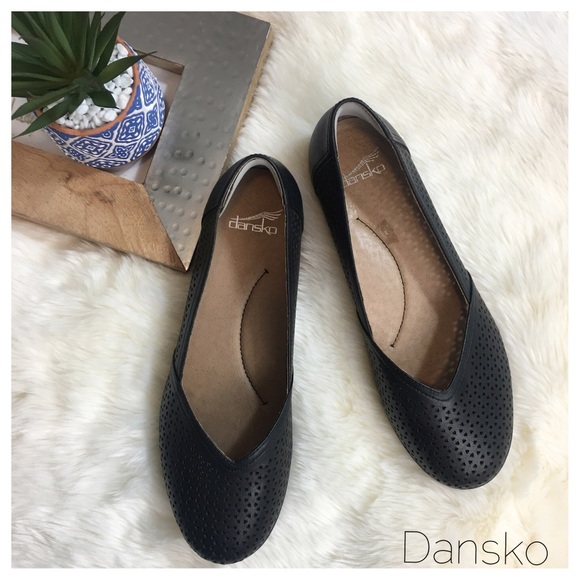 dansko neely flats